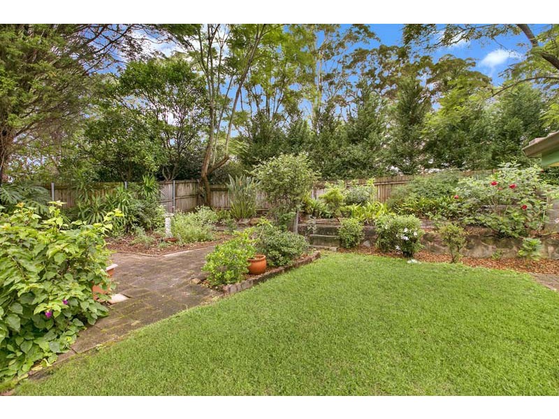 29 Putarri Avenue, St Ives NSW 2075