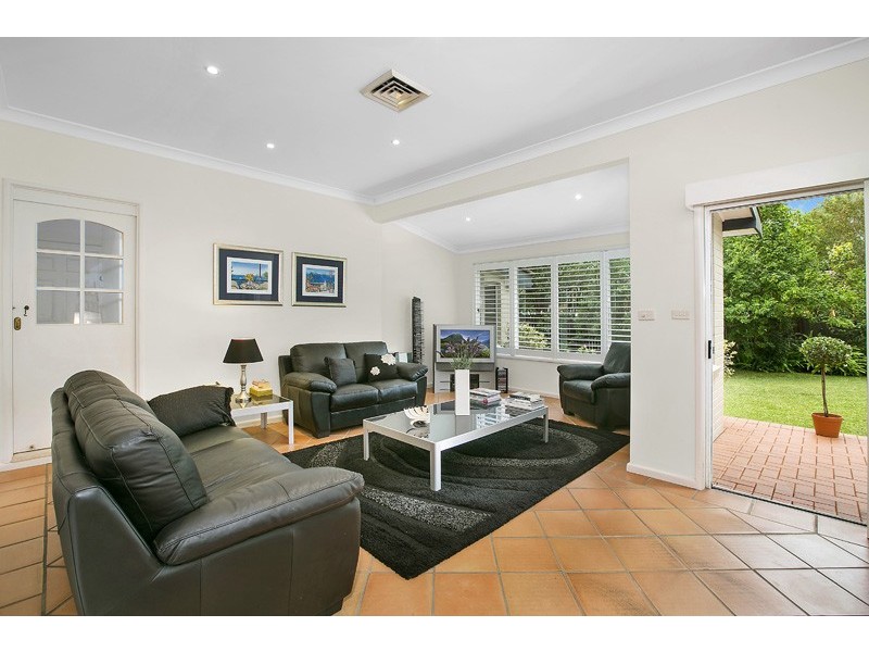 6 Fairview Avenue, St Ives NSW 2075