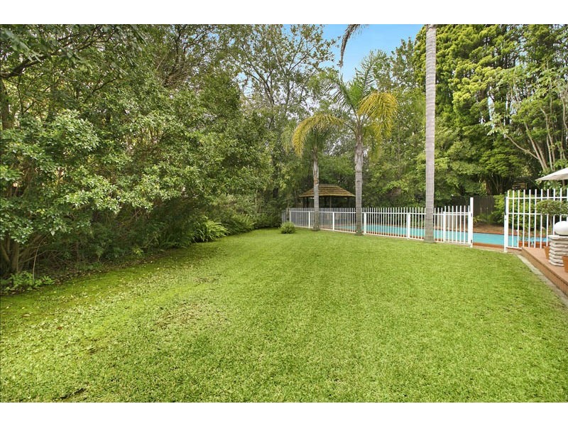 6 Fairview Avenue, St Ives NSW 2075