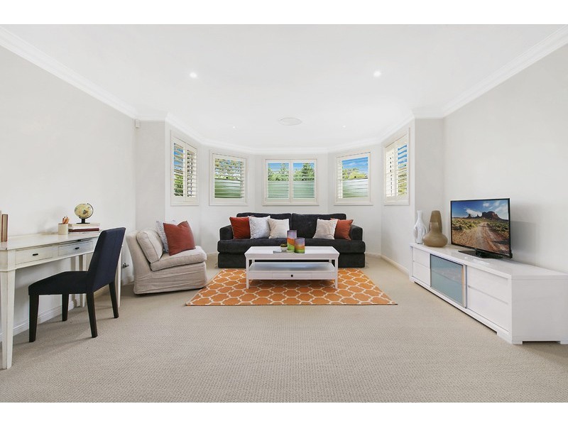 11 Oxford Place, St Ives NSW 2075