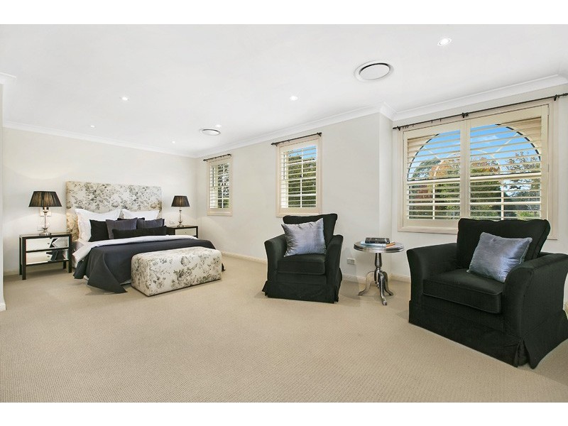 11 Oxford Place, St Ives NSW 2075