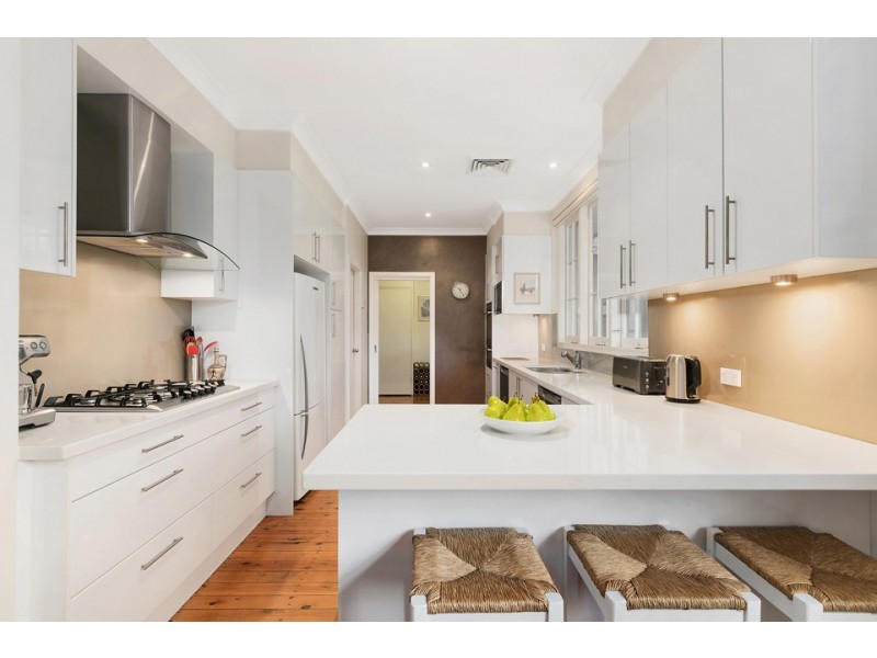 10 Garrick Road, St Ives NSW 2075