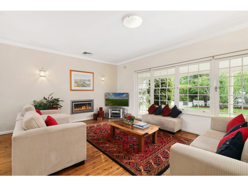 10 Garrick Road, St Ives NSW 2075