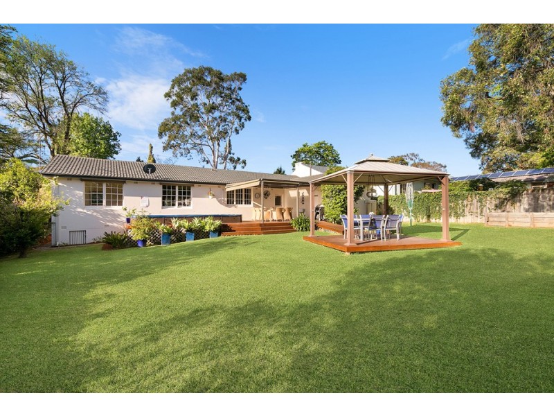 10 Garrick Road, St Ives NSW 2075