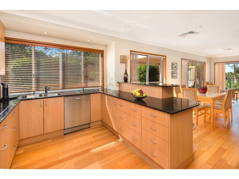 4 Hovey Avenue, St Ives NSW 2075