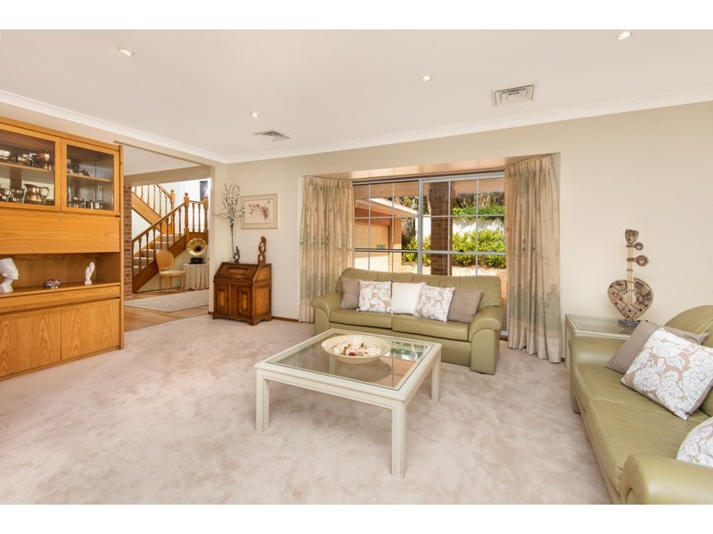 4 Hovey Avenue, St Ives NSW 2075