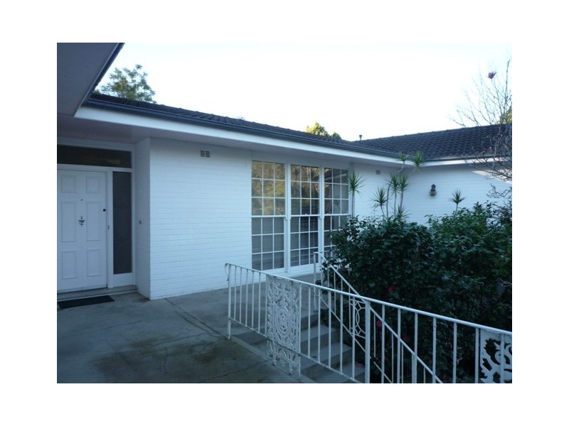 40 Shinfield Avenue, St Ives NSW 2075