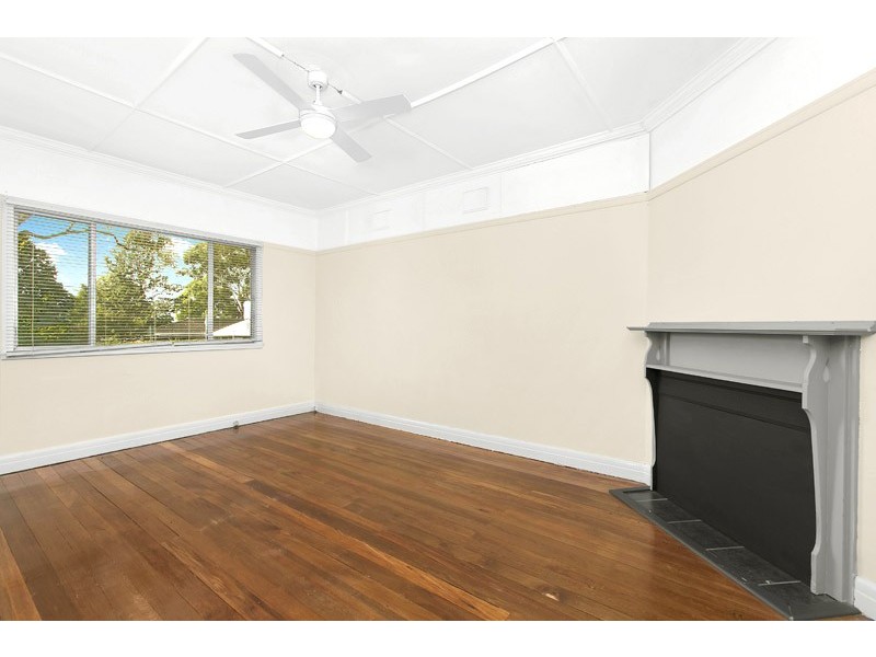 12 COWAN ROAD, St Ives NSW 2075