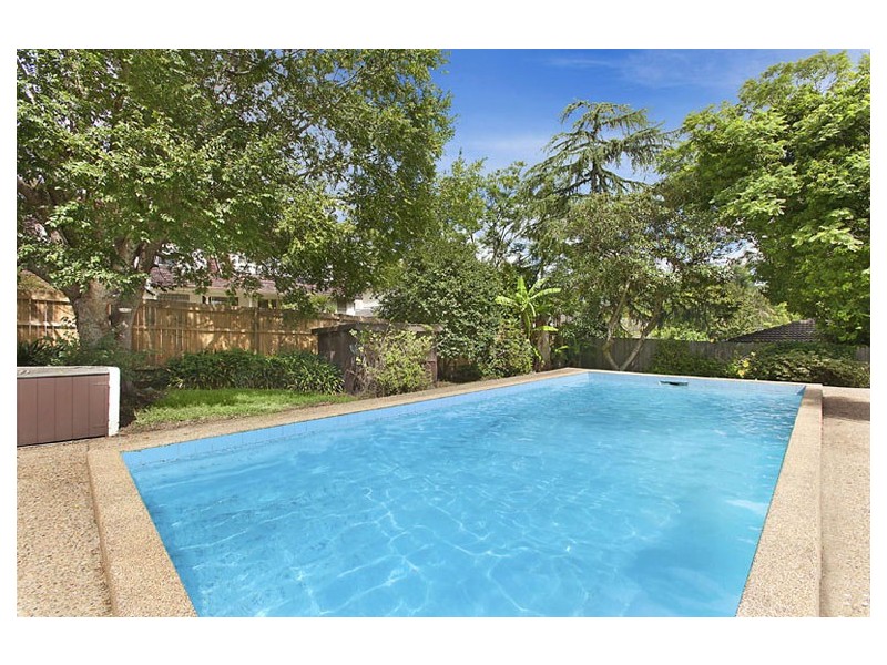 98 Woodbury Road, St Ives NSW 2075