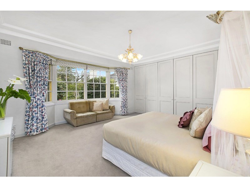 26 Memorial Avenue, St Ives NSW 2075