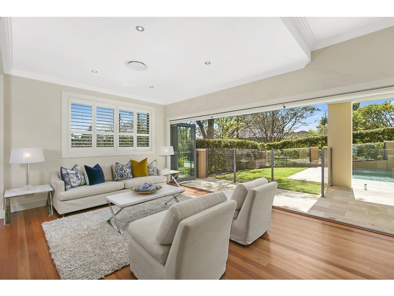 2 Tobruk Avenue, St Ives NSW 2075