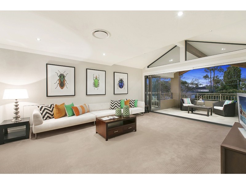 2 Tobruk Avenue, St Ives NSW 2075