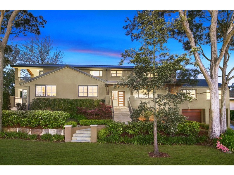 2 Tobruk Avenue, St Ives NSW 2075