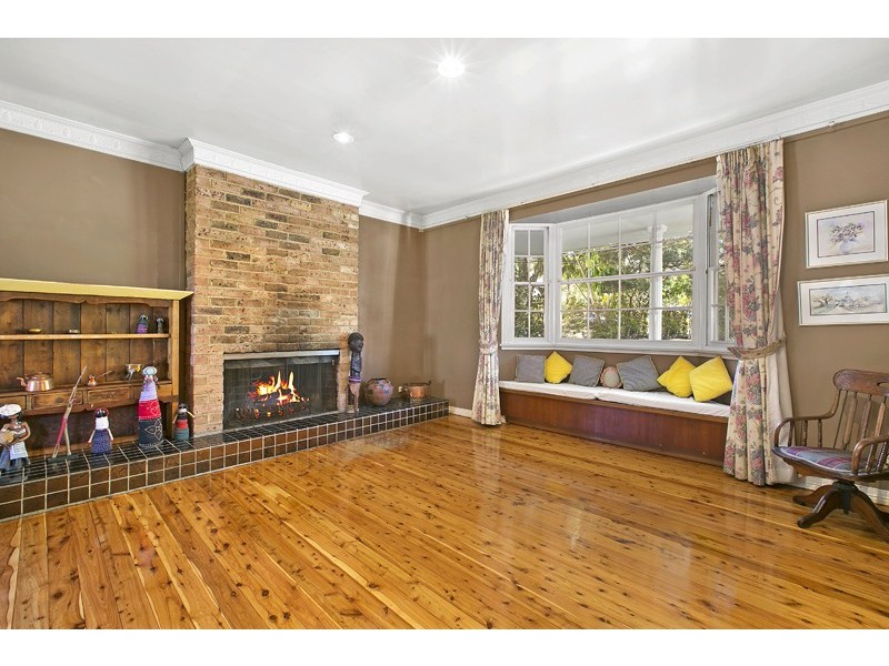 6 Hassell Street, St Ives NSW 2075