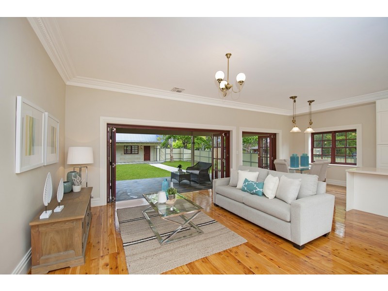 17 Dalton Road, St Ives NSW 2075