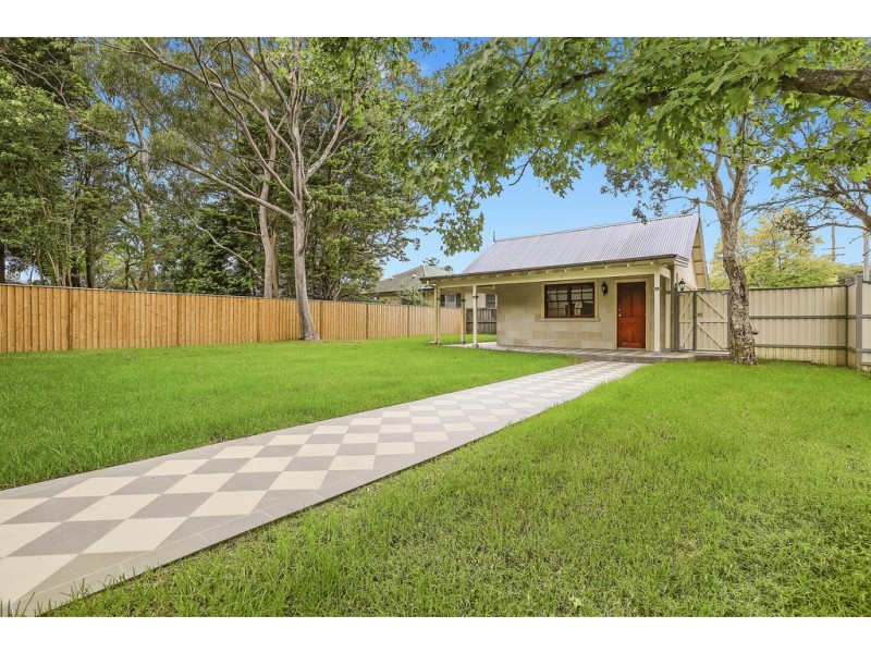 17 Dalton Road, St Ives NSW 2075