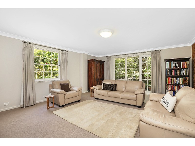 9 Melaleuca Drive, St Ives NSW 2075