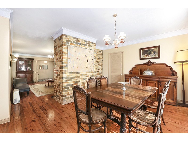 32 Nicholson Avenue, St Ives NSW 2075