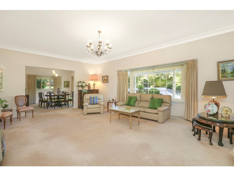 6 Glenelg Place, St Ives NSW 2075