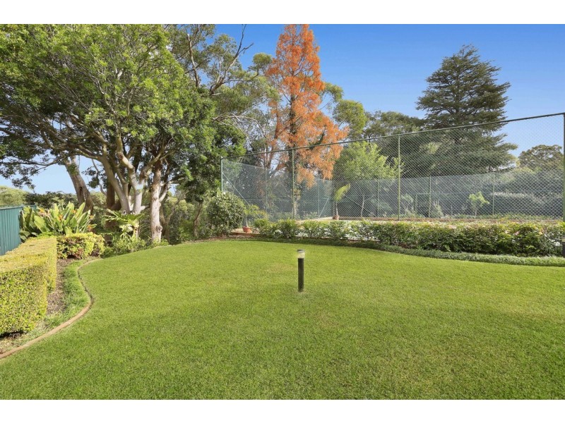 27B Eastern Arterial Road, St Ives NSW 2075