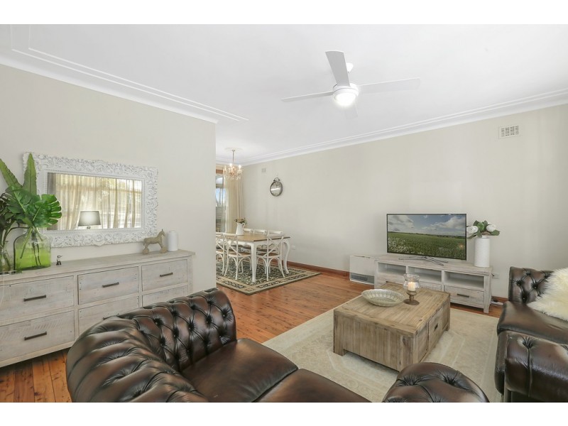 6 Benaroon Avenue, St Ives NSW 2075