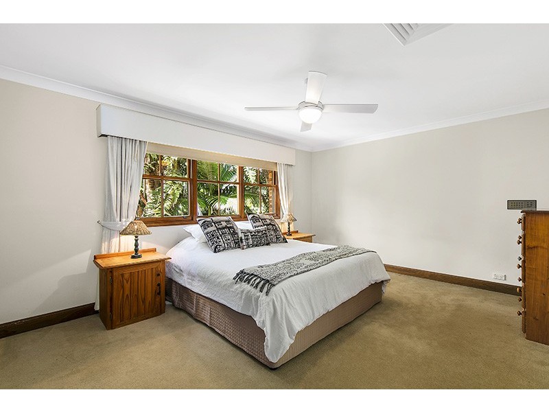 6B Warrimoo Avenue, St Ives NSW 2075