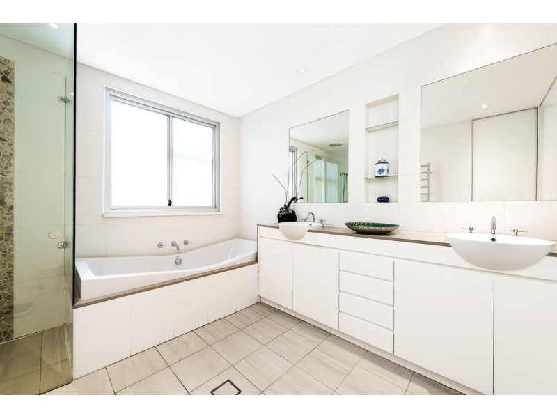 19 Melnotte Avenue, Roseville NSW 2069