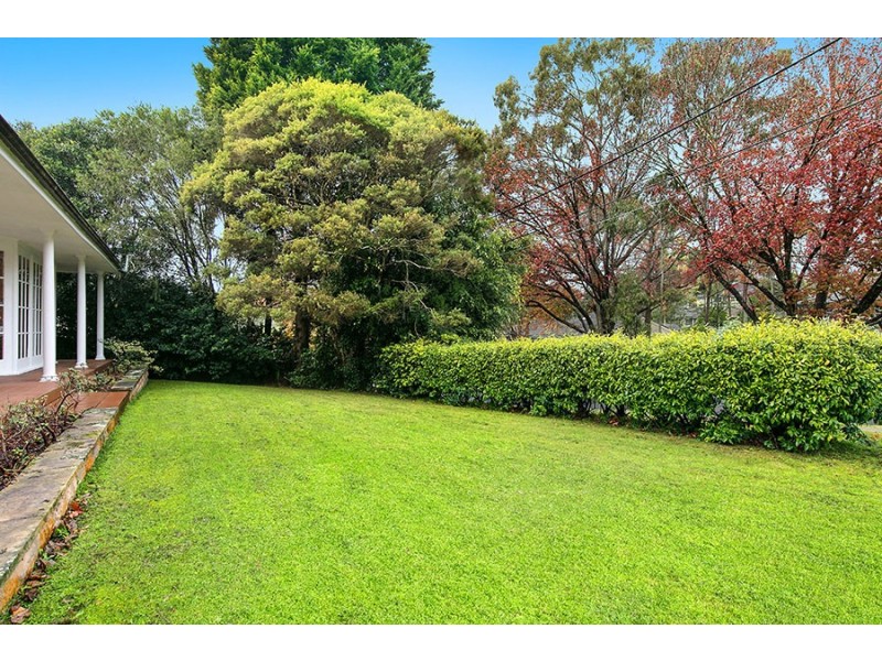 8 Torres Place, St Ives NSW 2075