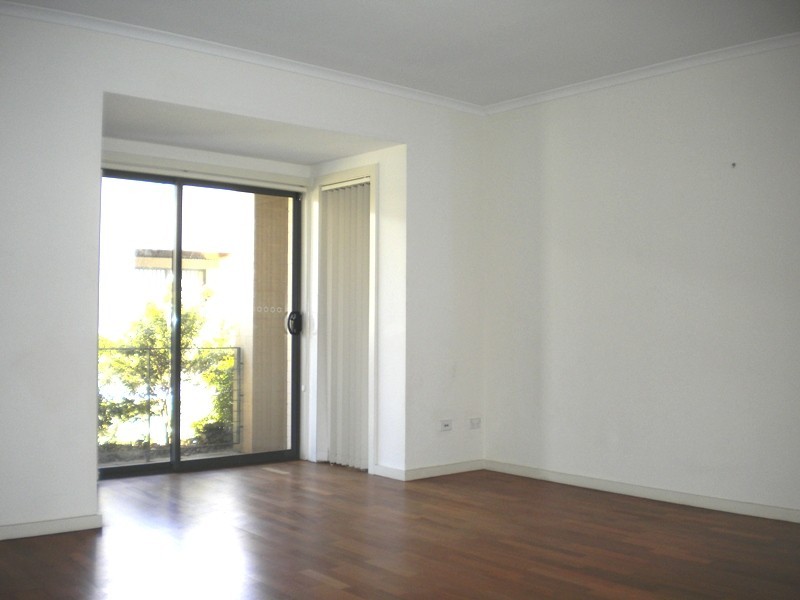 25 Chelmsford Ave, Botany NSW 2019