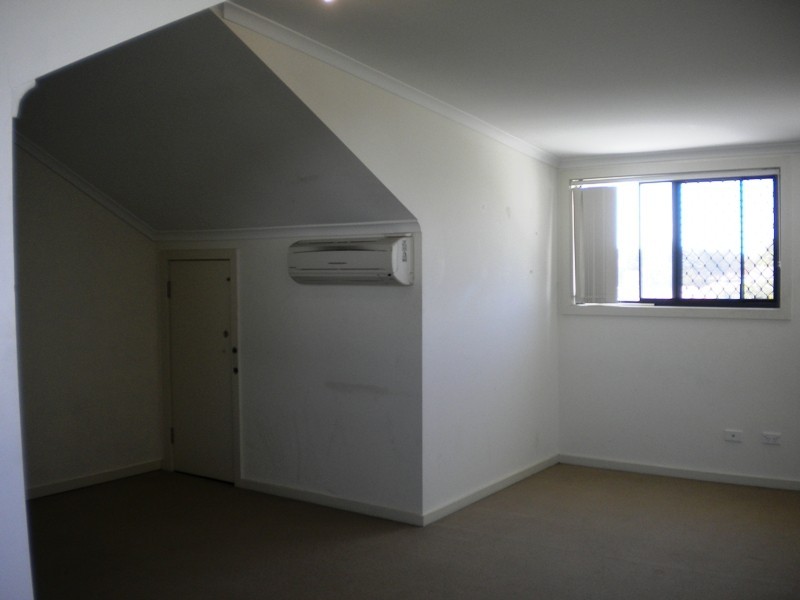 25 Chelmsford Ave, Botany NSW 2019