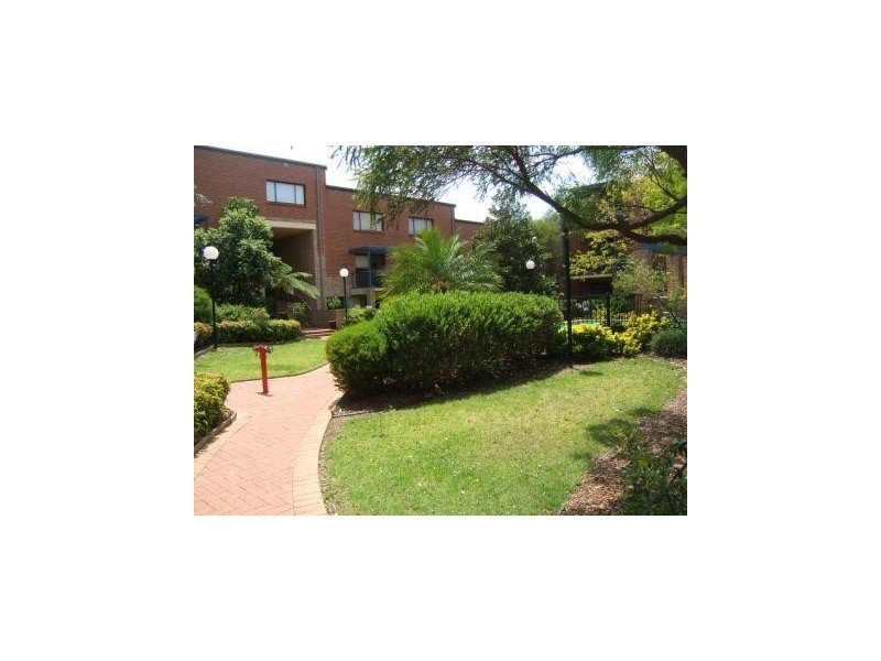 2 Kensington St, Waterloo NSW 2017