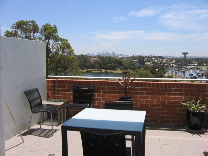 2 Brodie Sparks Drive, Wolli Creek NSW 2205