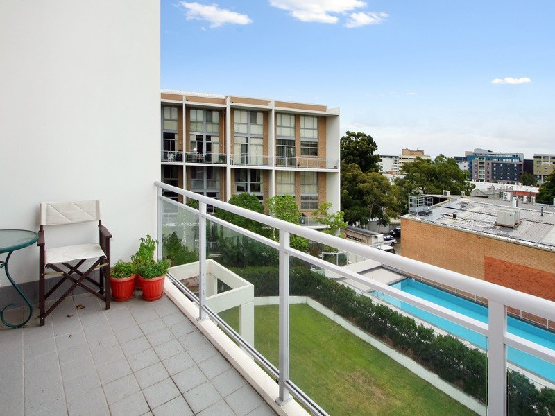 326/25-33 Allen Street, Waterloo NSW 2017