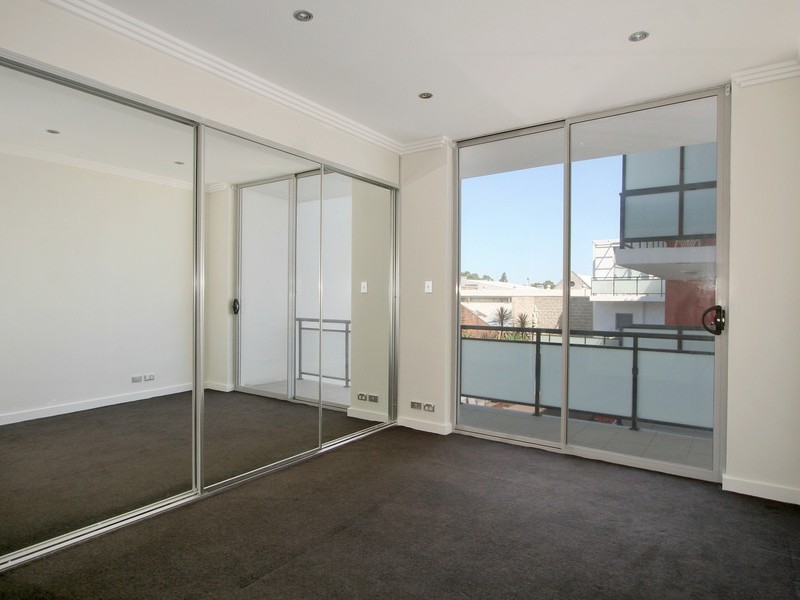 2/69 Botany Road, Waterloo NSW 2017