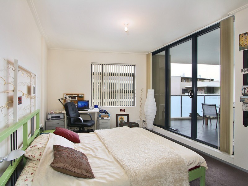 E402/3  Hunter Street, Waterloo NSW 2017