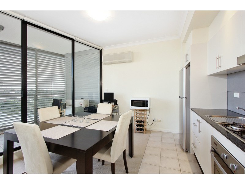 609/11A Lachlan Street, Waterloo NSW 2017