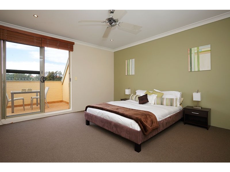 12/18  Morgan Street, Botany NSW 2019