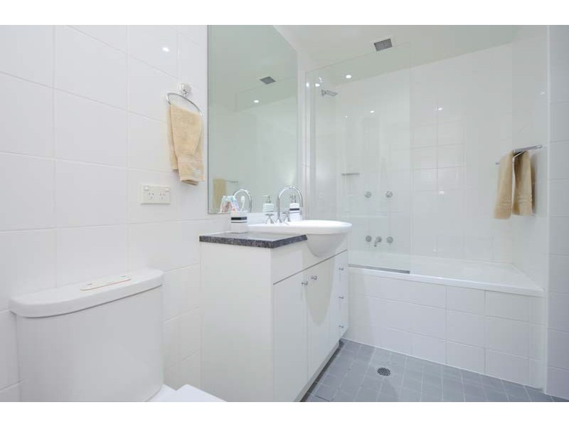 384/221-229 Sydney Park Road, Erskineville NSW 2043