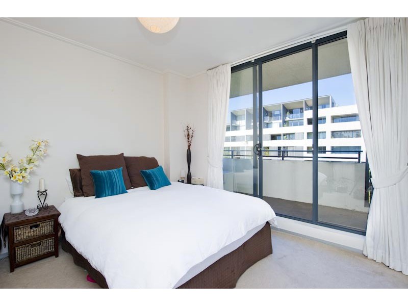 A412/11 Hunter Street, Waterloo NSW 2017