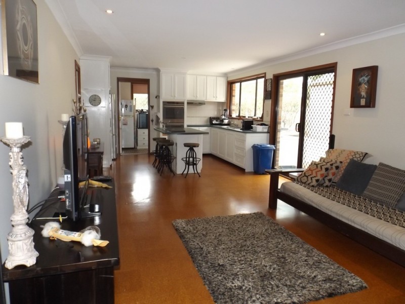 5 Milton Street, Thirlmere NSW 2572