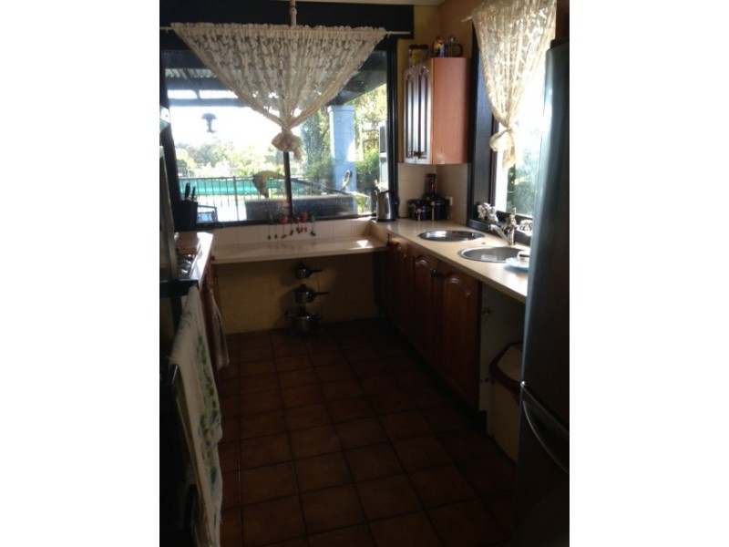 42 Stratford Road, Tahmoor NSW 2573