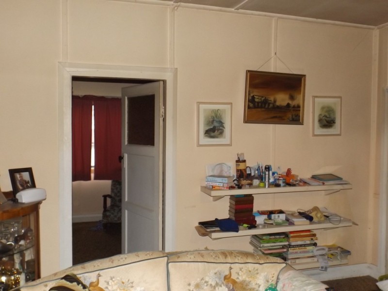 9 Laura Street, Hill Top NSW 2627