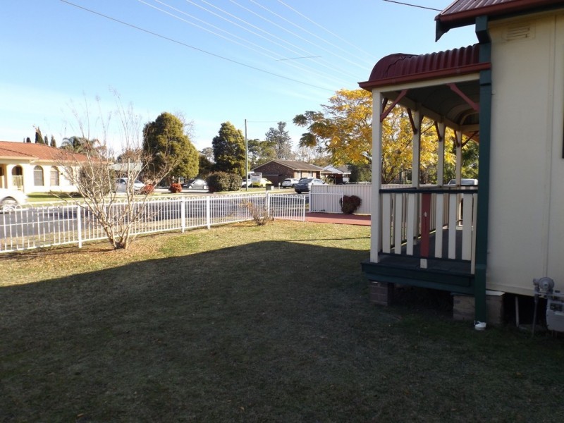 55 Thirlmere Way, Tahmoor NSW 2573