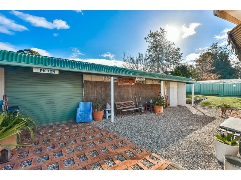 18 Hawthorne Rd, Bargo NSW 2574