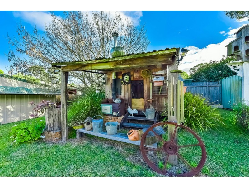 18 Hawthorne Rd, Bargo NSW 2574