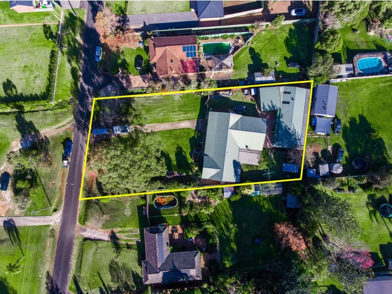 18 Hawthorne Rd, Bargo NSW 2574