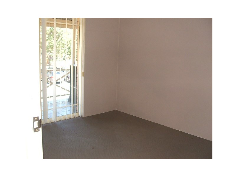 Flat 2 The Terrace, Oaks St, Thirlmere NSW 2572
