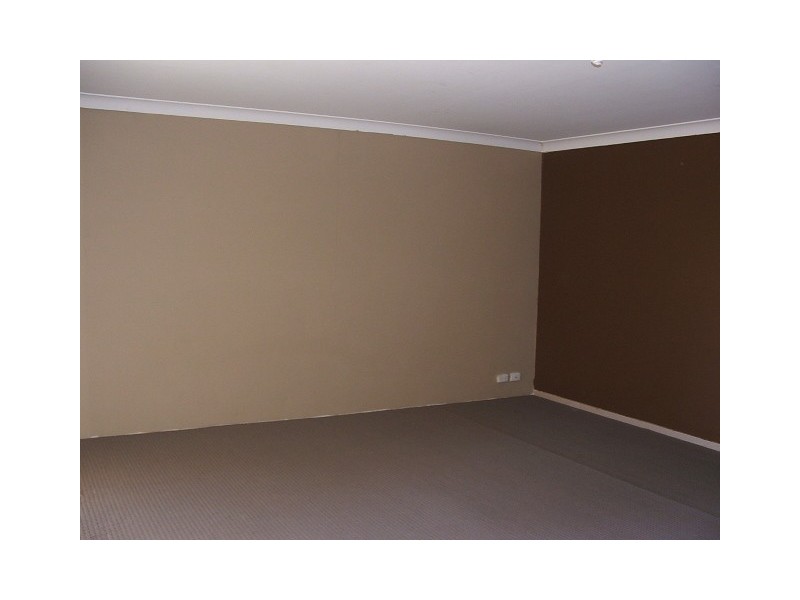 Flat 2 The Terrace, Oaks St, Thirlmere NSW 2572