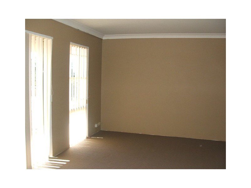 Flat 2 The Terrace, Oaks St, Thirlmere NSW 2572