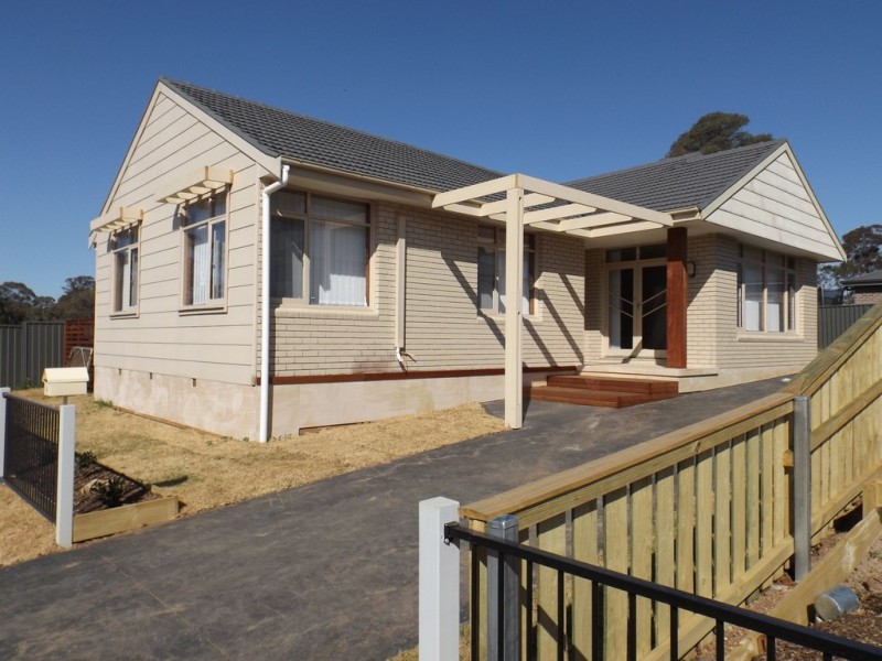 4 Kurrajong Cresent, Tahmoor NSW 2573